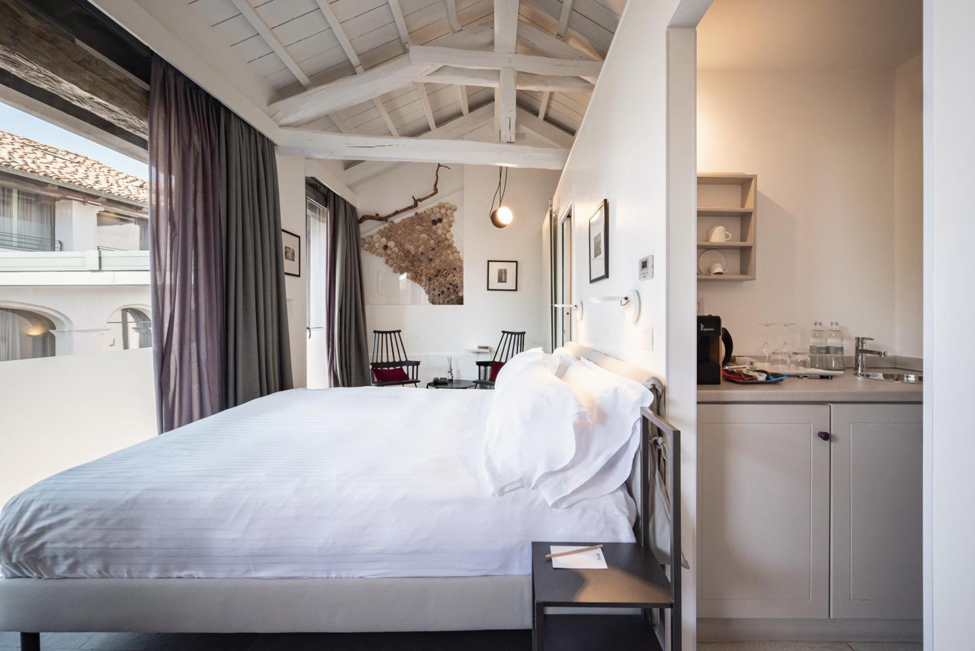 Uve Rooms & Wine Bar La Morra Εξωτερικό φωτογραφία