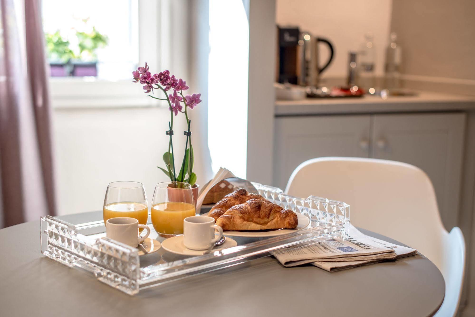 Uve Rooms & Wine Bar La Morra Εξωτερικό φωτογραφία