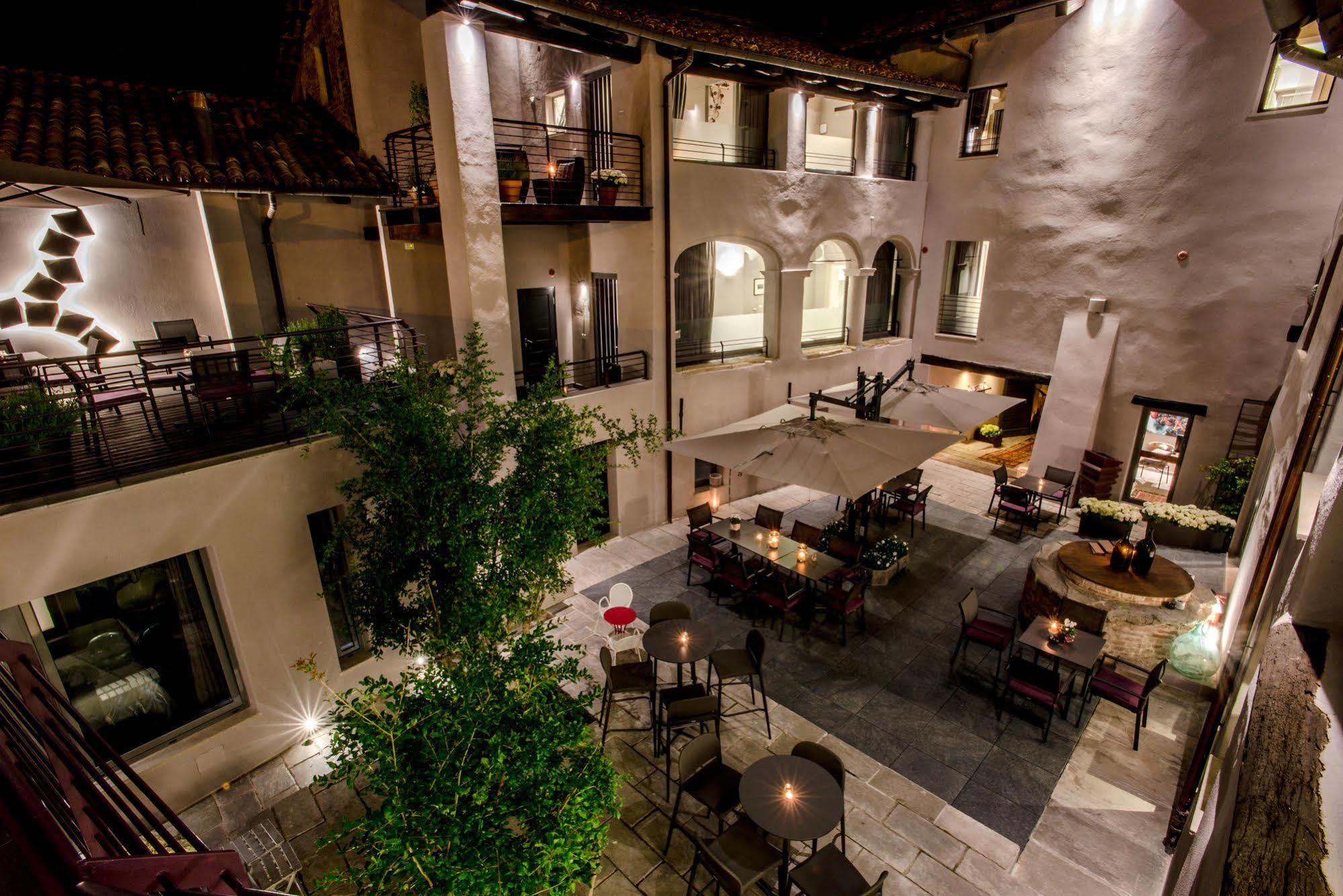 Uve Rooms & Wine Bar La Morra Εξωτερικό φωτογραφία